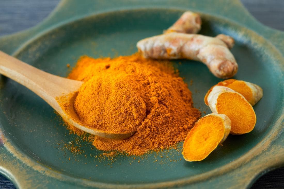 9 Surprising Benefits of Turmeric Tea You Didn't Know (BONUS: Golden Latte Recipe)
