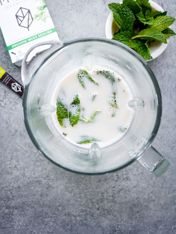 Mint White Hot Chocolate Preparation